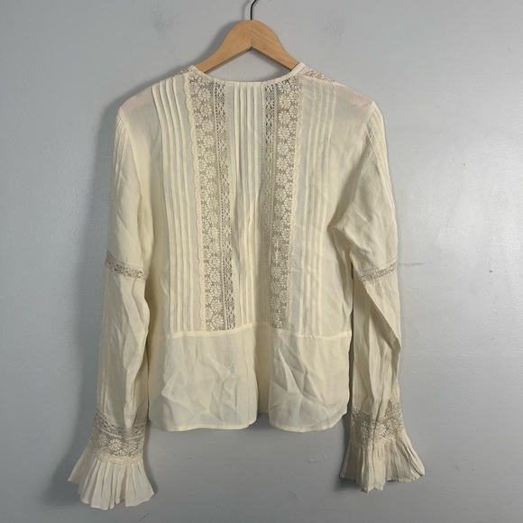 T.Ba Lizzy Blouse romantic Crème long sleeve button front lace size 40 / medium - Picture 9 of 10